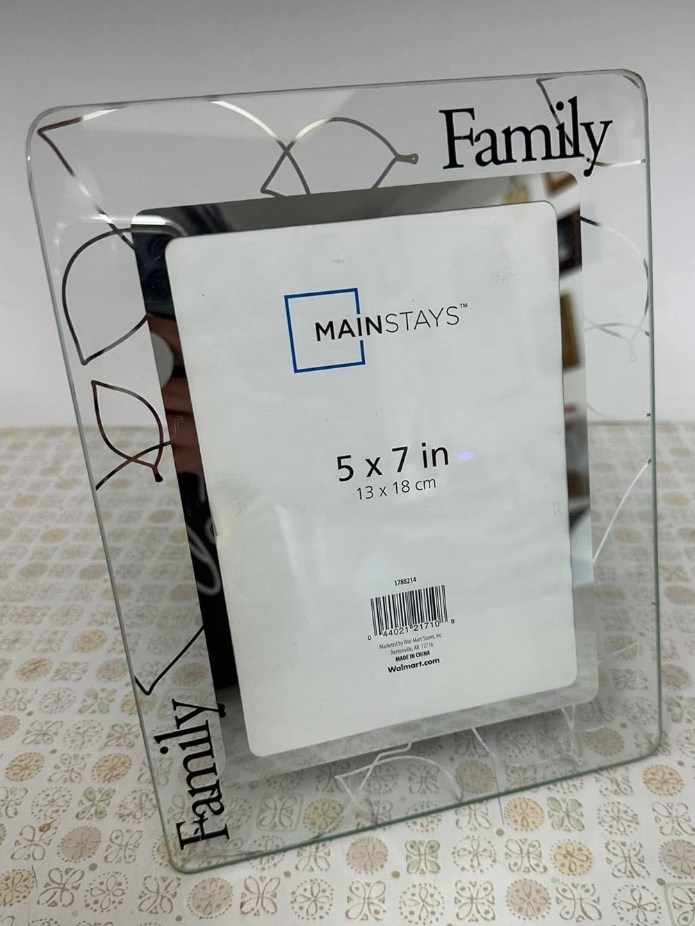 Clear Picture Frame with Black 'Family' Script